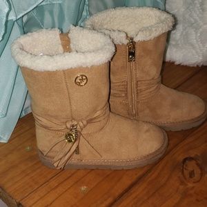 Winter boots